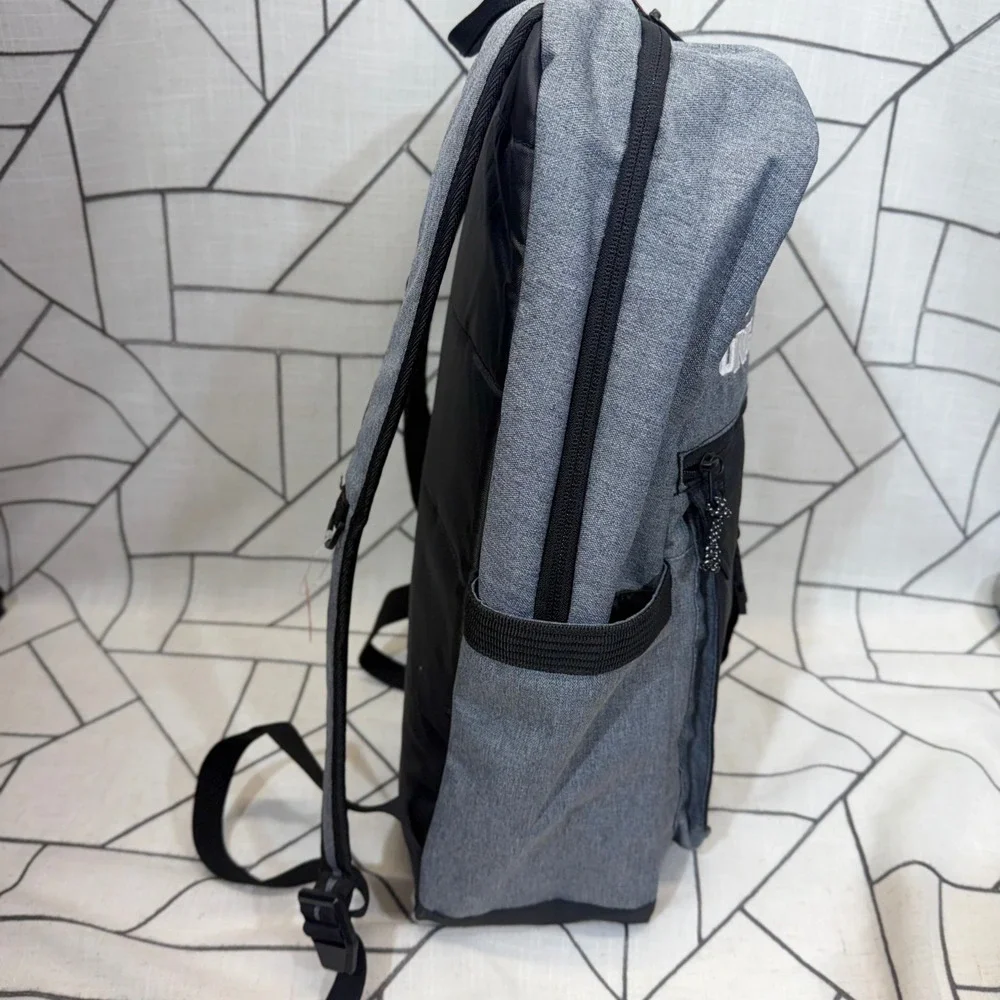 Under Armour Backpack OSFM Grey UNC Bears‎ Laptop Sleeve Buckle Pocket